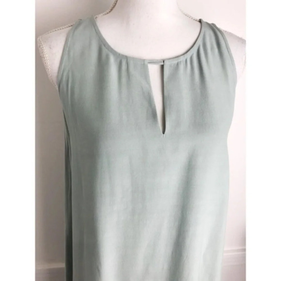 BB Dakota • Mint Green Keyhole Shift Dress - Picture 2 of 3
